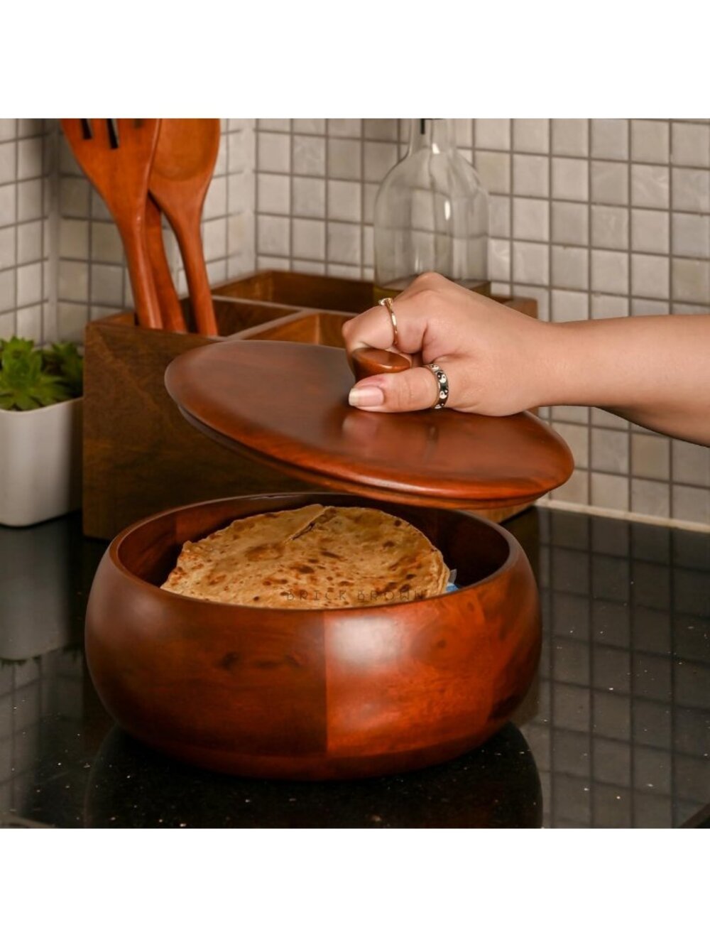 Handcrafted Mahogany Roti Casserole | Round Hot Pot with Lid | Kitchen Essential